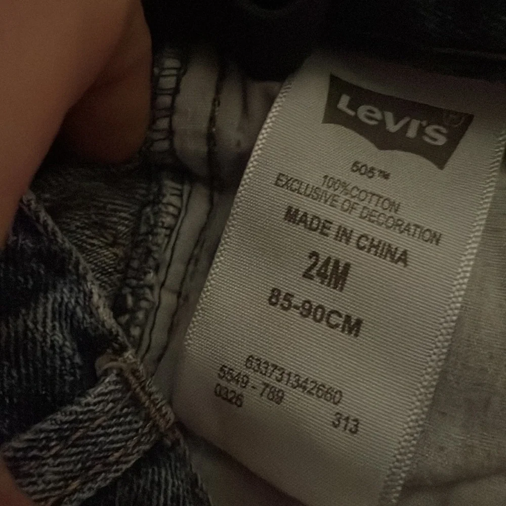 Classic Levi 505 Jeans-Like New-Size 24M Distressed. Hidden adjustable waist. - Picture 6 of 6